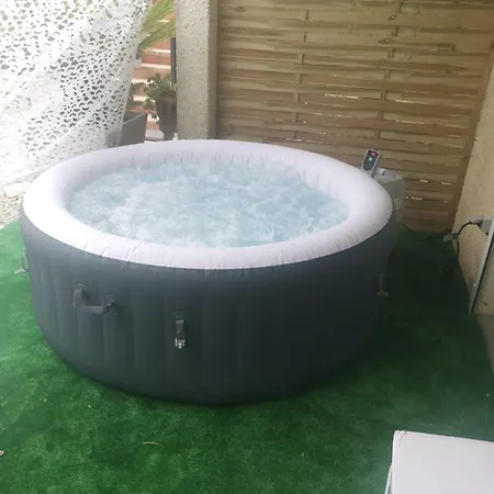 Appart-One Terrasse Jacuzzi Parking Carcassonne Exterior photo